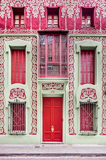 the façade at 75 padua street, barcelona