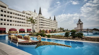 Poolside, Mardan Palace Hotel, Antalya, Turkiye