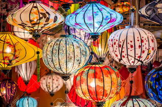 49955718-colorful-lanterns-in-vietnam
