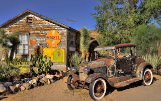 Old house-old car