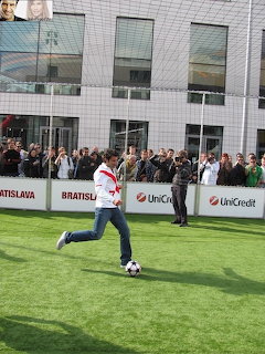 Luís Figo 20