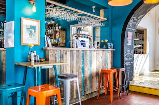 bar