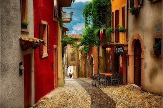 Red wall