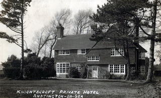RUSHA 2022 87 B&W Knightscroft House A