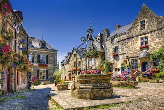 Rochefort-en-Terre-small-French-towns