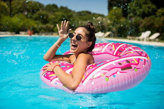 Pink floatie