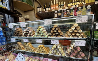 Cannoli variety in Venice