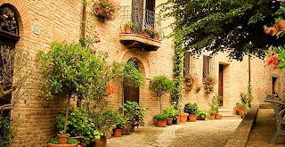 Country Courtyard