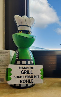 Frog with a message