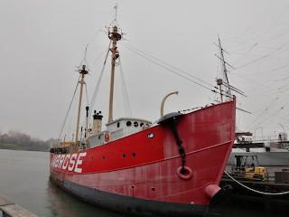 New York Ship East River