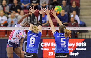 Volleyball_Attack_Block