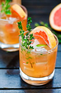 Grapefruit-thyme-bourbon-smash-cocktail-2