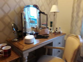 dressing table